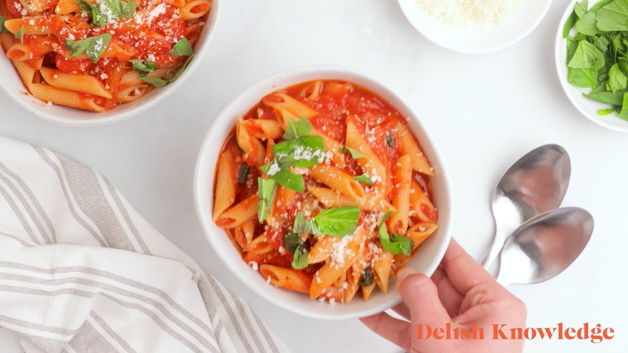 Spicy arrabbiata sauce recipe video production